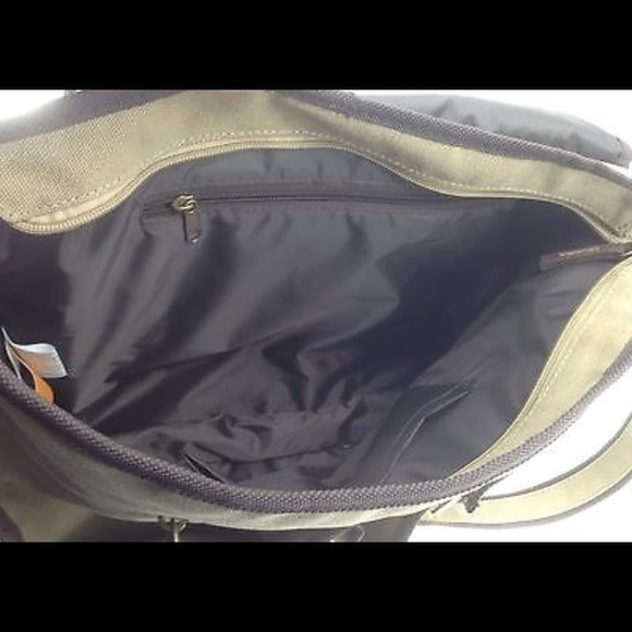 Timberland Amherst Messenger Bag - Picture 3 of 5